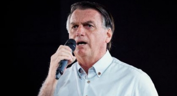 Bolsonaro depõe à Polícia Federal na condição de investigado em caso de joias